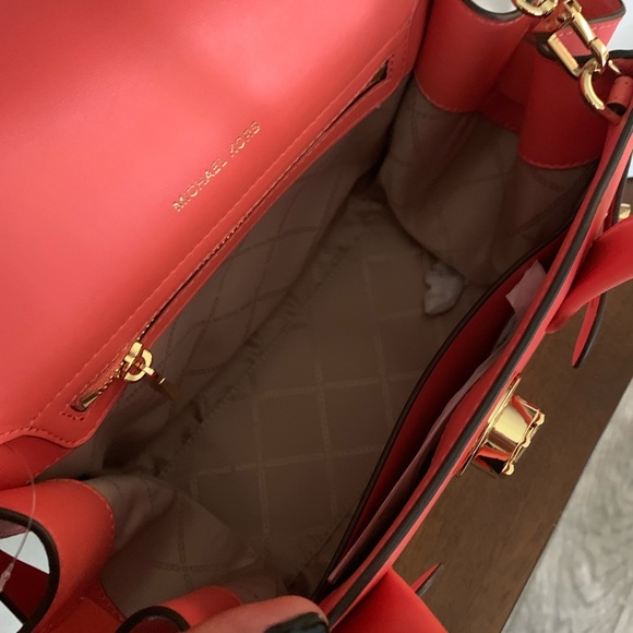 New MK 💐 medium satchel/ shoulder bag - Picture 9 of 15